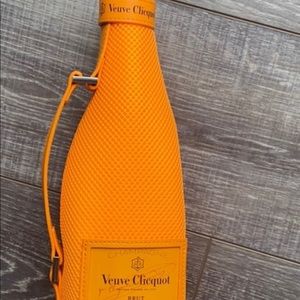 Veuve Clicquot Sleeve (ice jacket)